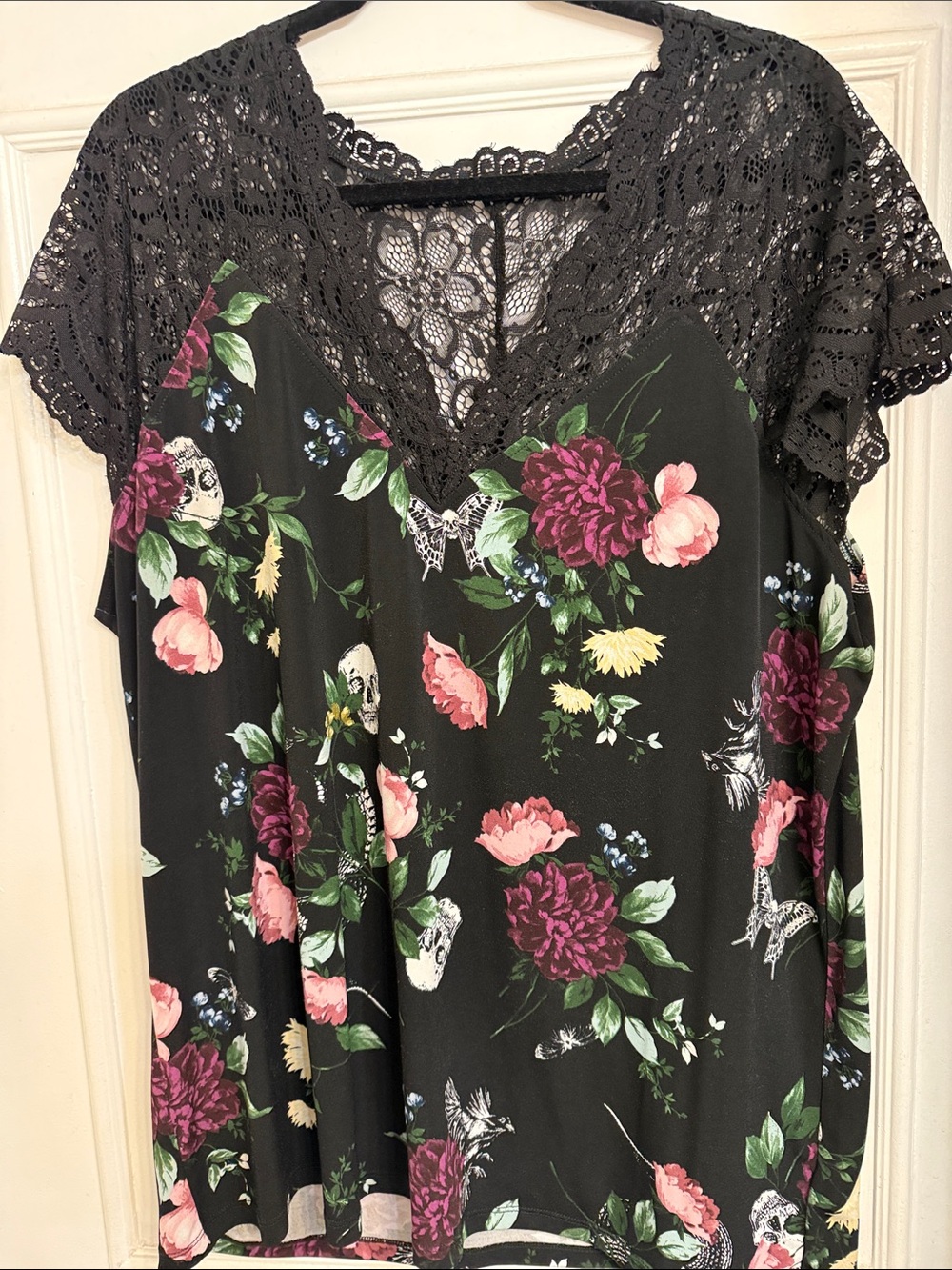 Black Floral Lace V-Neck Top with skulls